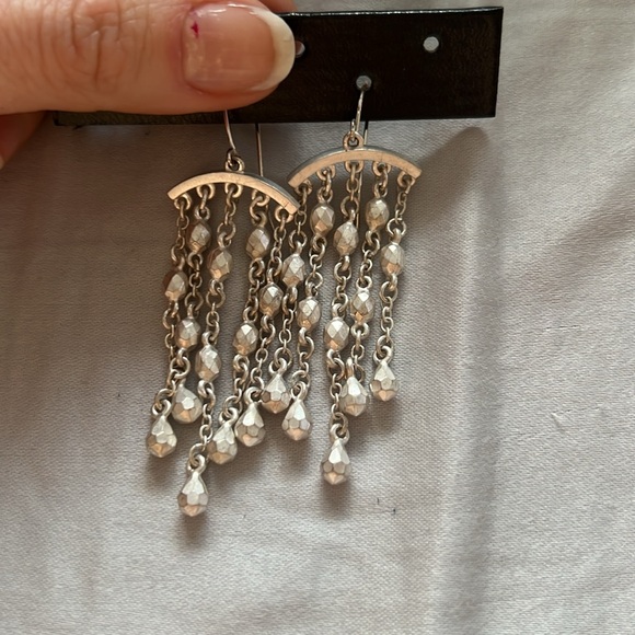 Silver colored hanging earrings - Picture 3 of 5
